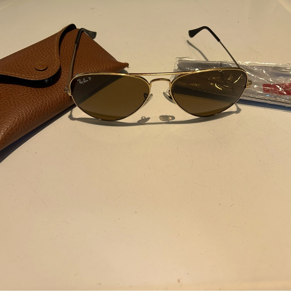 RAYBAN POLARIZED AVIATOR SUNGLASSES